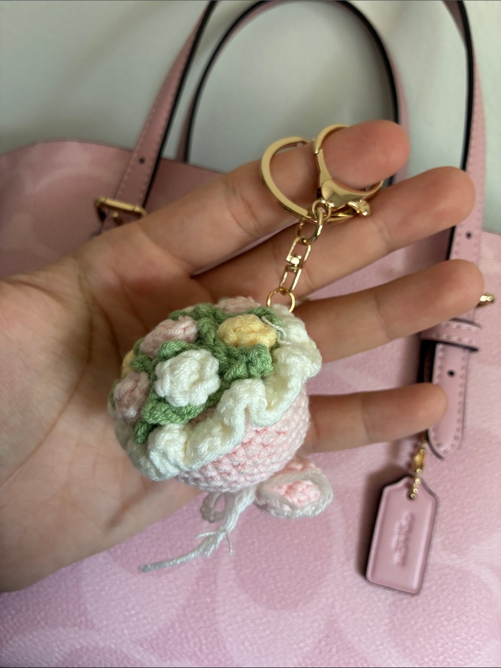 2/$25π Crotchet Floral Boquete Keychain Bag Charm - Picture 2 of 4